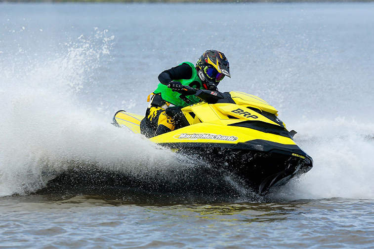 デュアルドラッグ第19戦、ランナバウト120クラス、長谷川賢一