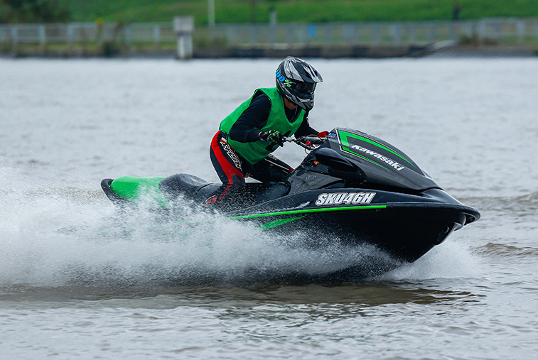 デュアルドラッグ第19戦、ランナバウト105クラス、新井幸男