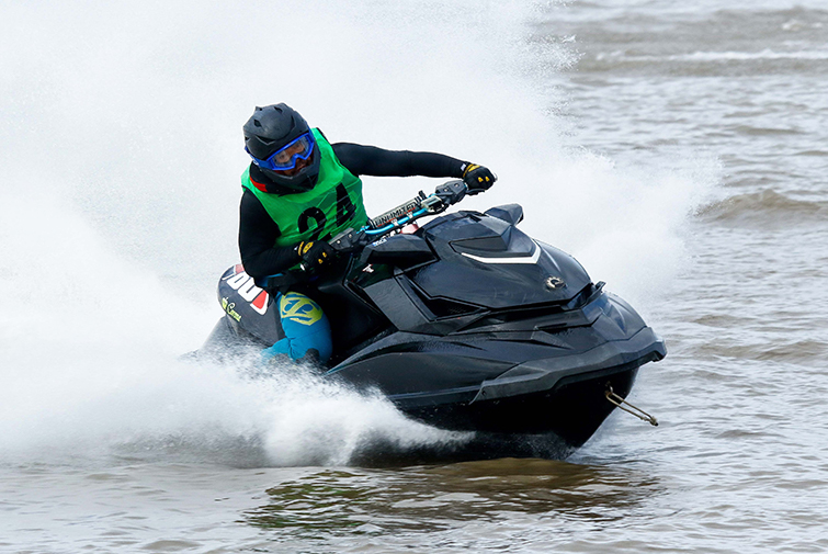 デュアルドラッグ第19戦、ランナバウト120クラス、近藤智也