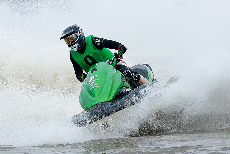 デュアルドラッグ第19戦、ランナバウト105クラス、遠藤昌章