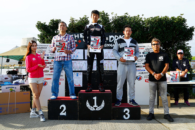 デュアルドラッグ第19戦、ランナバウト120クラス、表彰式