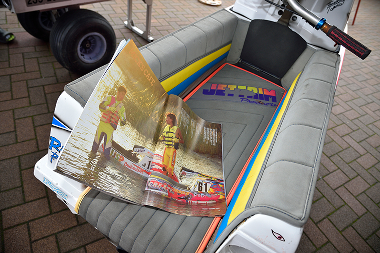 OUT A TIMEに展示されたヴィンテージ水上バイクJS550