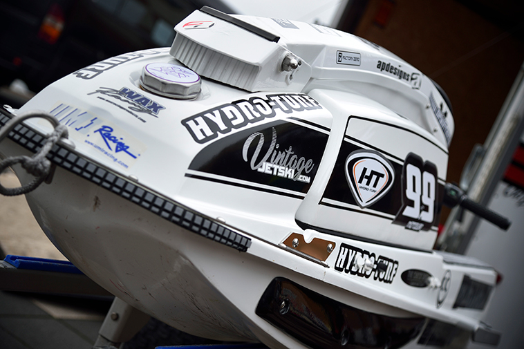 日本でもブームの予感!? ヴィンテージ水上バイク│HOT WATER Webマガジン