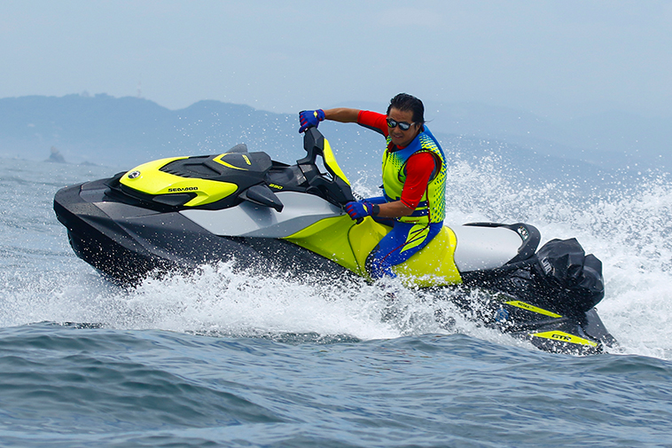 海で乗ったら、実際どうなの？ 2020 BRP SEA-DOO GTR 230│HOT WATER Webマガジン