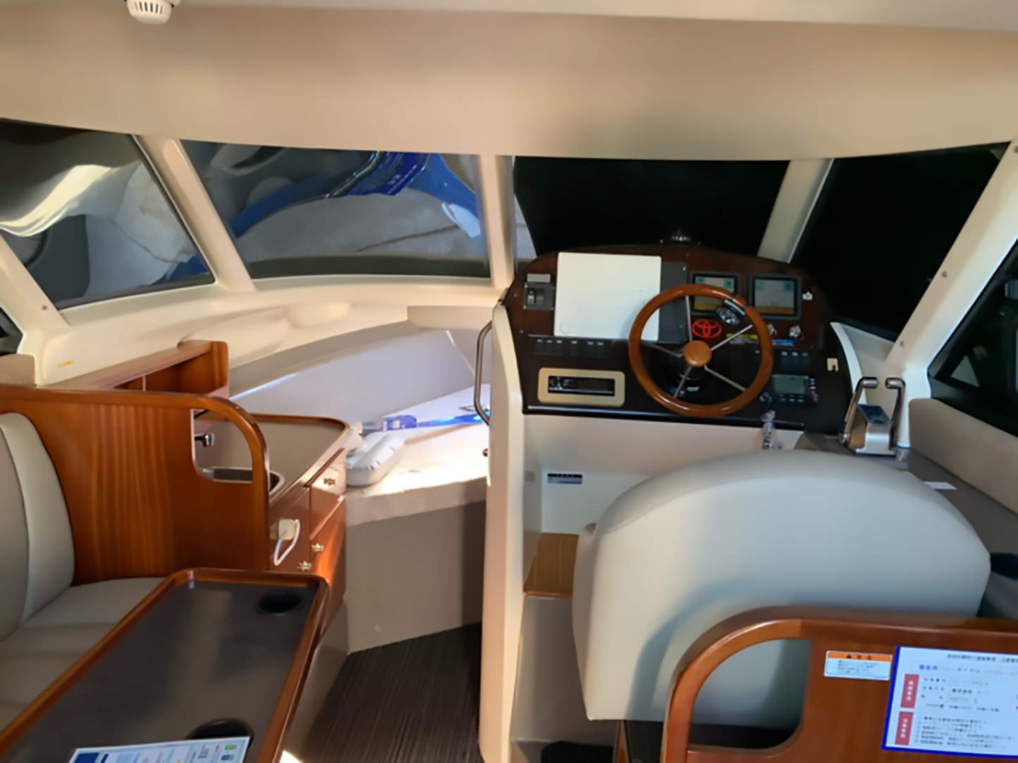 房総マリーナの中古艇、トヨタ・ポーナム28GⅡ