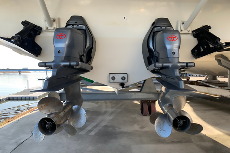 房総マリーナの中古艇、トヨタ・ポーナム28GⅡ