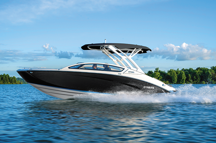 2021 YAMAHA SPORT BOAT Line-up│ウェイクハルと一体型可動式ウェイクブースター採用の255XE誕生│HOT WATER  Webマガジン