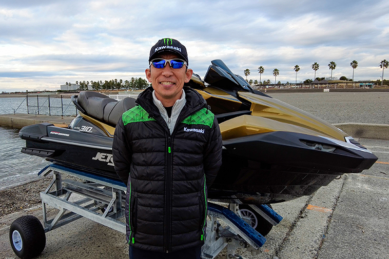 徹底解説】電動減速＆リバース「KSRD」などの新機能が満載｜2022 KAWASAKI JET SKI ULTRA 310LX│HOT WATER  Webマガジン