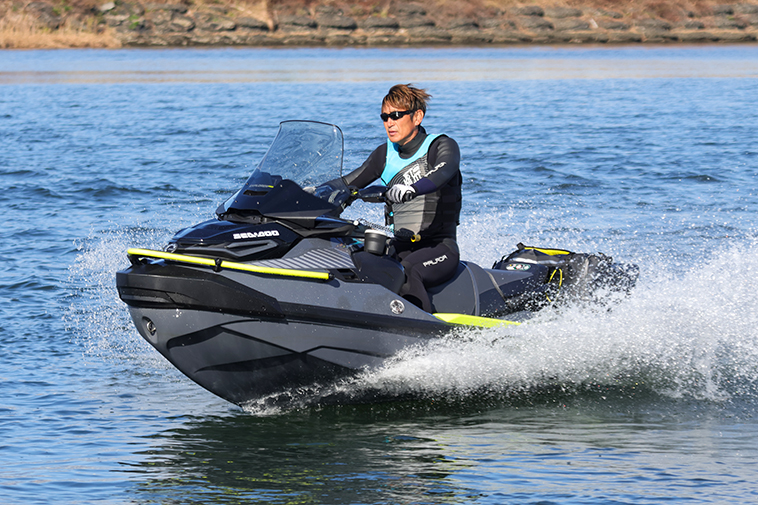 試乗インプレ】濡れない・運べる・タフな冒険モデルの実力やいかに!?｜BRP Sea-Doo EXPLORER PRO 170│HOT WATER  Webマガジン