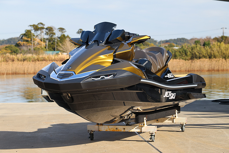 ジェットスキーのフラッグシップと遜色ない、最上級の自然吸気モデル｜KAWASAKI JET SKI ULTRA  160LX（ウルトラ160LX）│HOT WATER Webマガジン